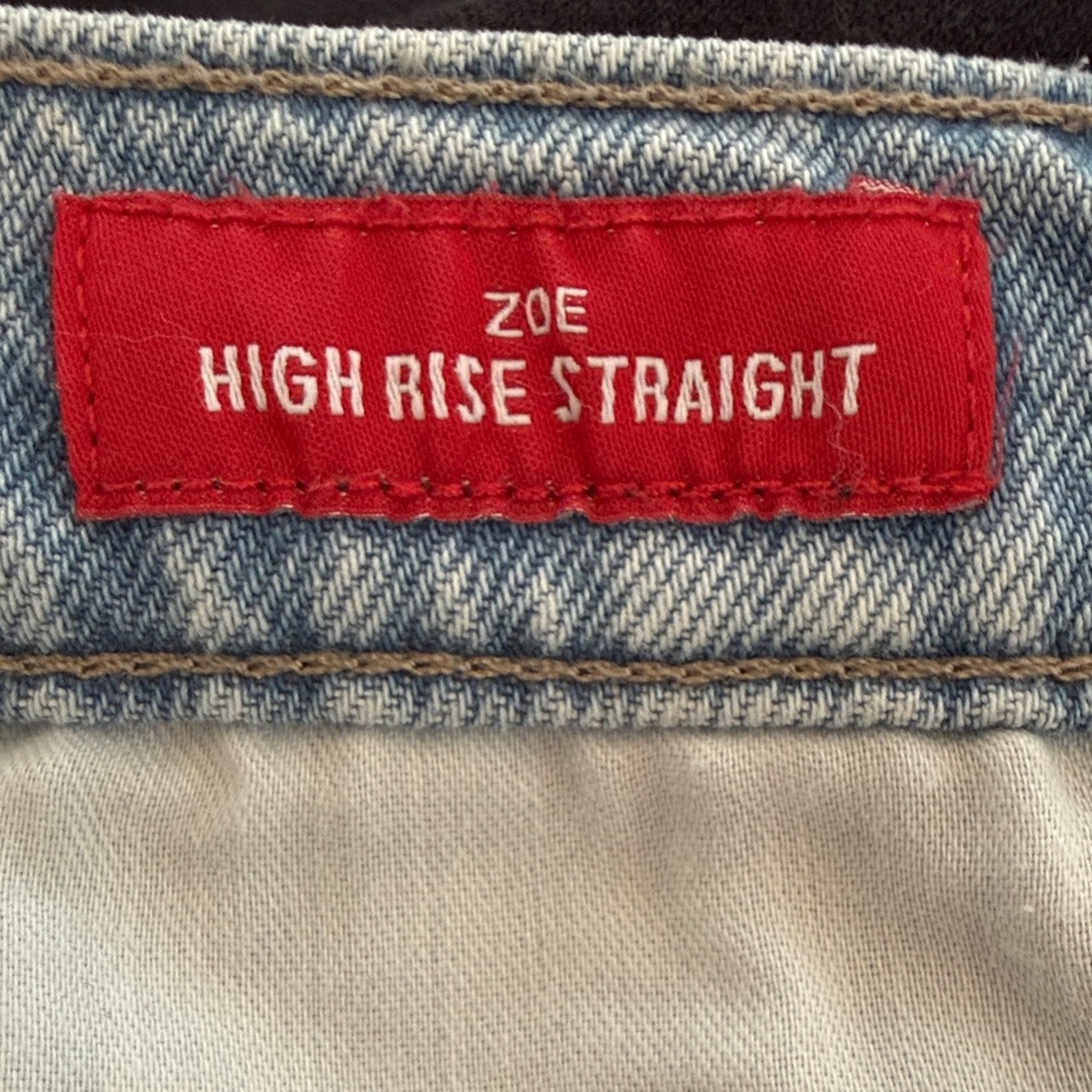 Lucky Brand Light Wash Straight Leg Jeans - Picture 5 of 8